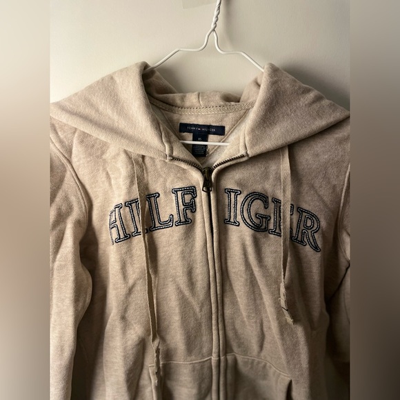 Tommy Hilfiger Beige Logo Zip up with fleece material inside - Picture 7 of 8